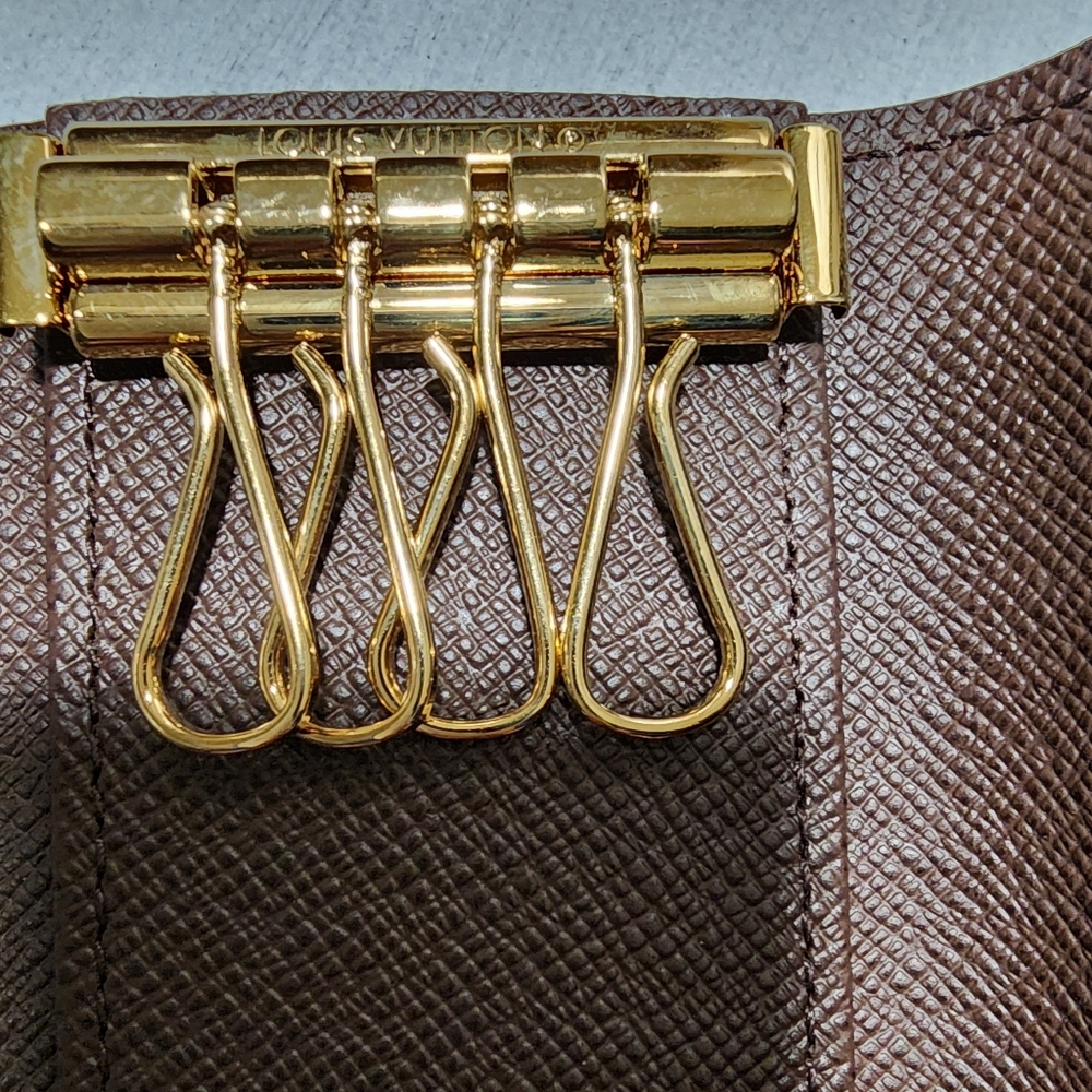 Authentic Louis Vuitton Damier Ebene Canva 4-Key Holder NWOT - Picture 4 of 7